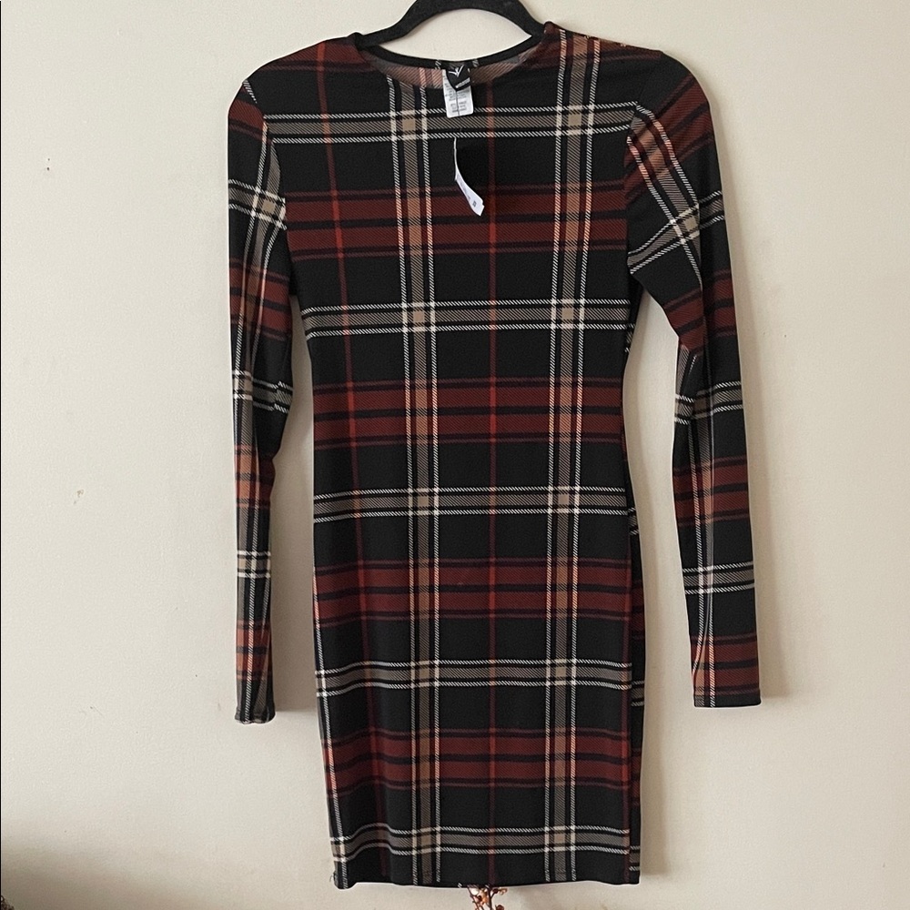 NWT Windsor Black and Red/Rust  Plaid Long Sleeve Dress